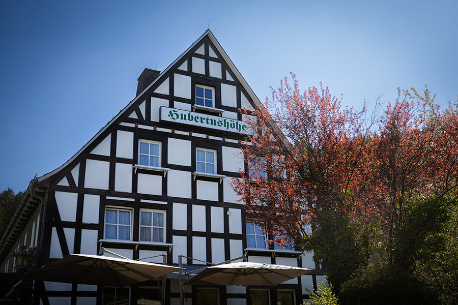 0561-01-Hotel-Hubertushoehe