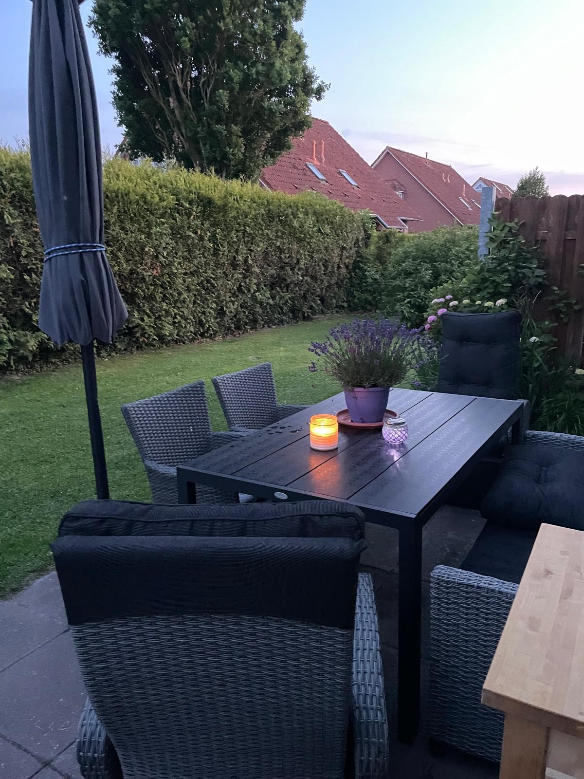 0573-04-Ferienhaus-Nessmersiel-Terrasse1 (2)