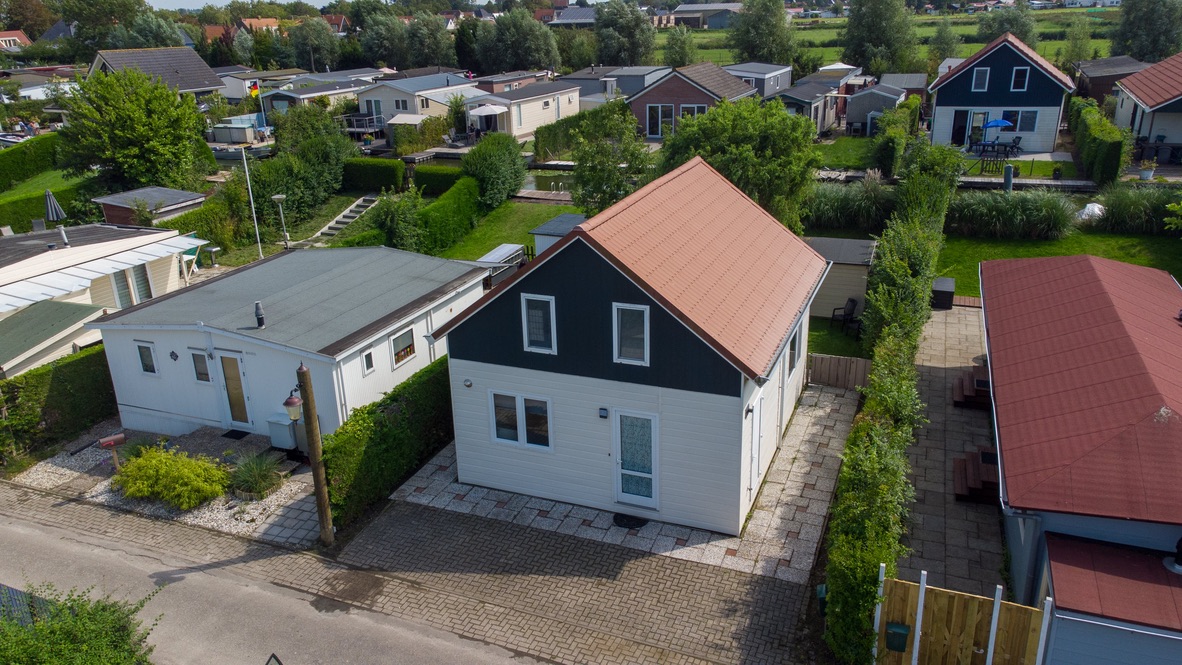 0682C921-2E46-46FD-83D0-4C6D0B98E844_1_105_c