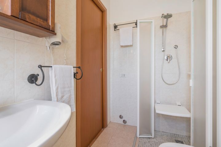 1088-19 Glamping Lodge Apartment Bad