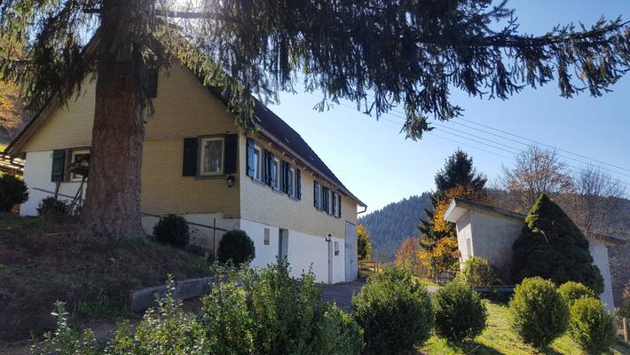 freistehendes Ferienhaus mit unverbautem Blick ins Nagoldtal