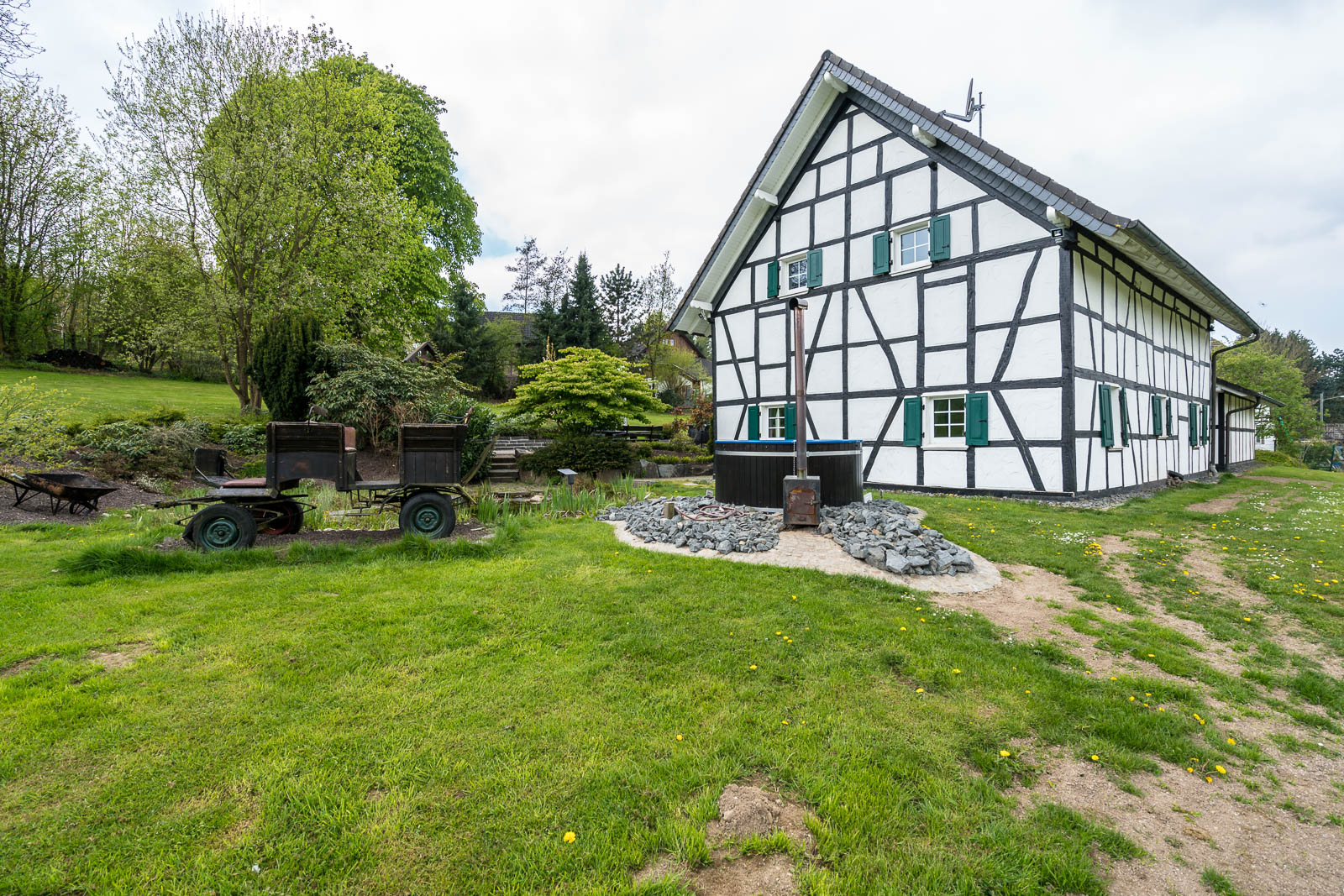 1125-Ennebach-02-Garten
