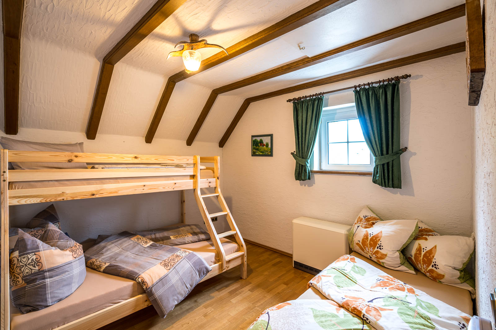 1125-Ennebach-17-_Schlafzimmer3