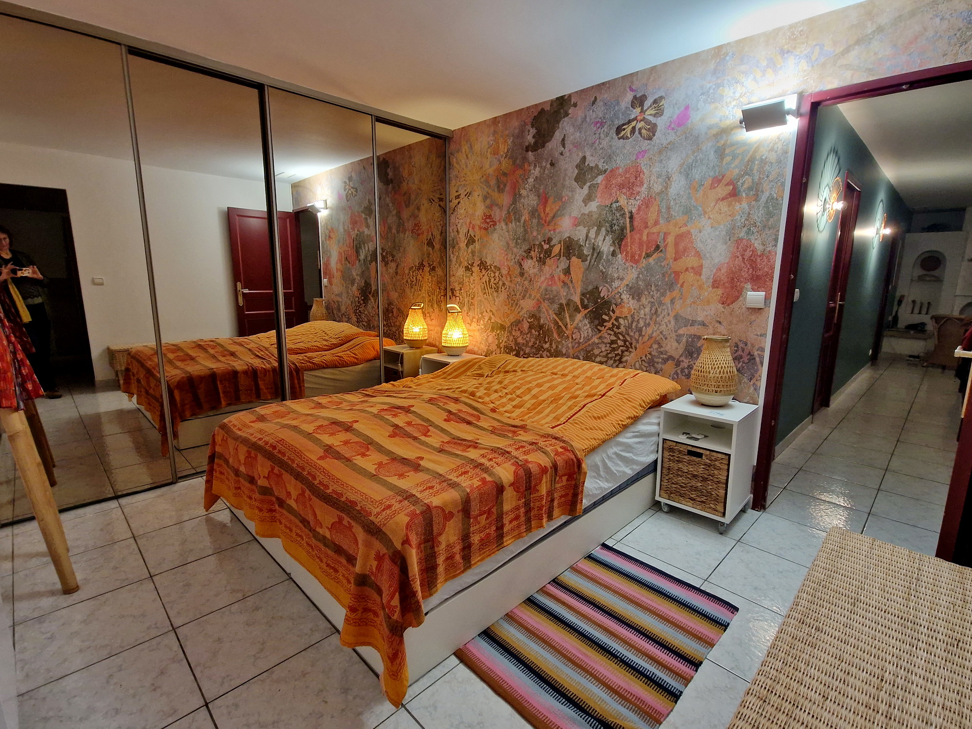 13_Ginestas Schlafzimmer 1 mit angrenzendem Badezimmer
